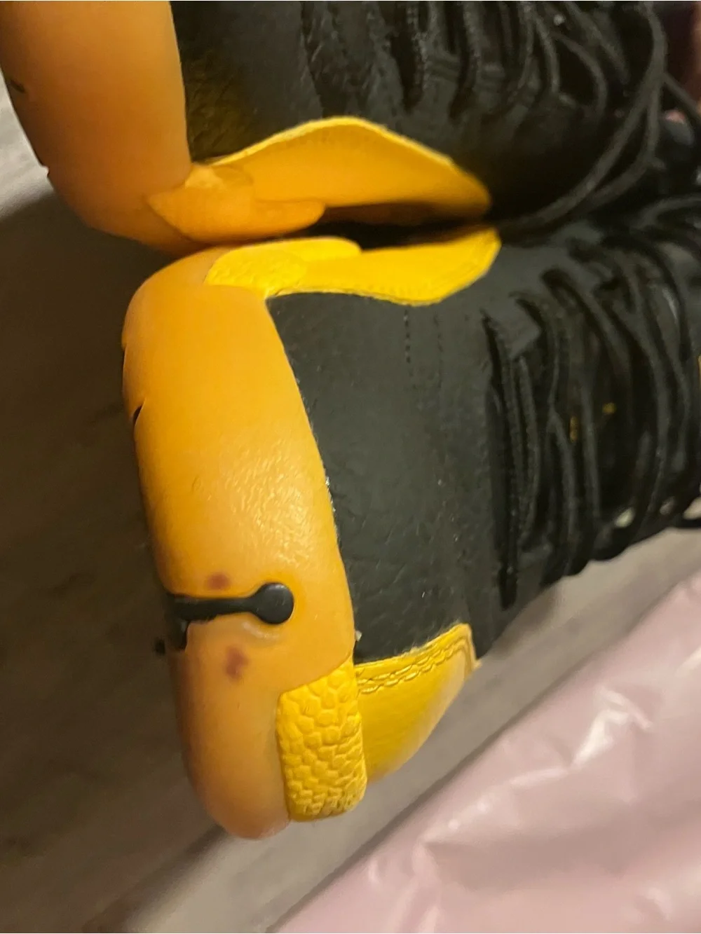 Jordan Air Jordan 12 Retro Black and University Gold Men’s Sneakers-size 10